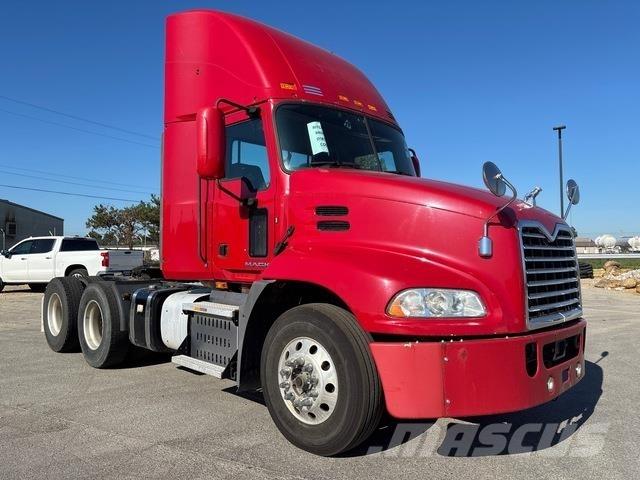 Mack CXU613 Tractores (camiões)