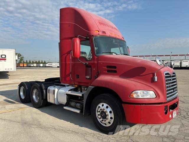 Mack CXU613 Tractores (camiões)