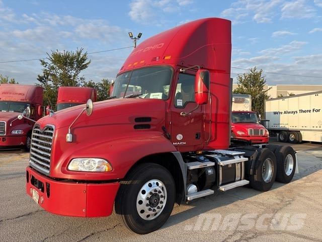Mack CXU613 Tractores (camiões)