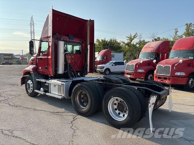 Mack CXU613 Tractores (camiões)