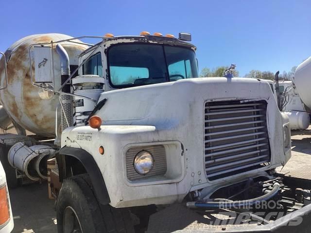 Mack DM690S Outros Camiões