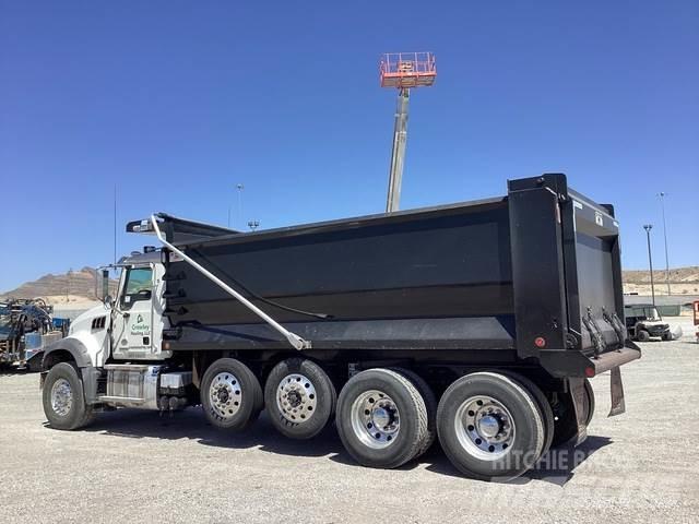 Mack GR104F Camiões basculantes