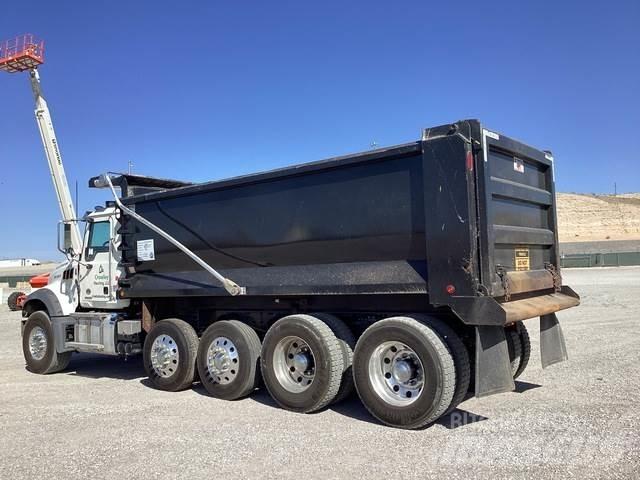 Mack GR104F Camiões basculantes