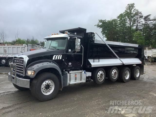Mack GR64F Camiões basculantes