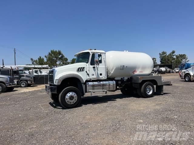 Mack GU432 Camiões-cisterna