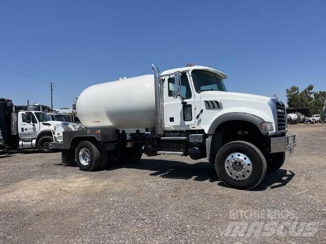 Mack GU432 Camiões-cisterna