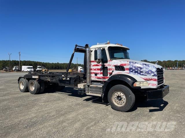 Mack GU533 Camiões Ampliroll