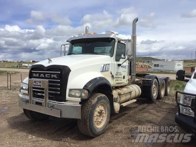 Mack GU713 Tractores (camiões)
