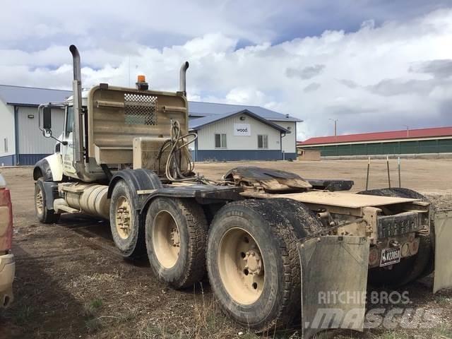 Mack GU713 Tractores (camiões)