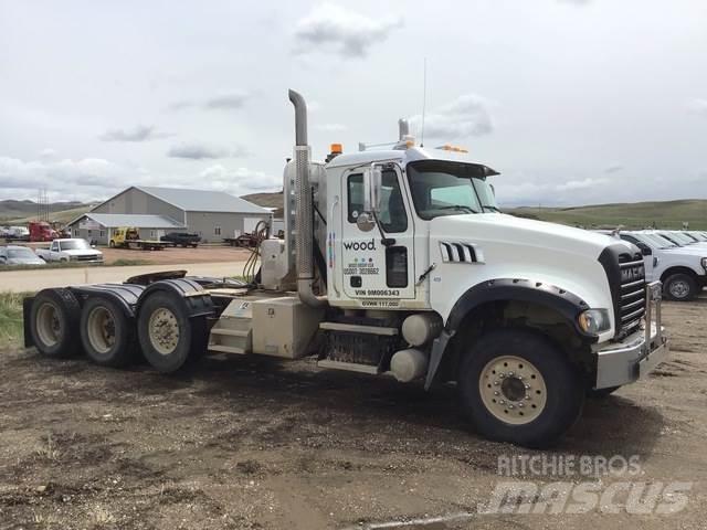 Mack GU713 Tractores (camiões)
