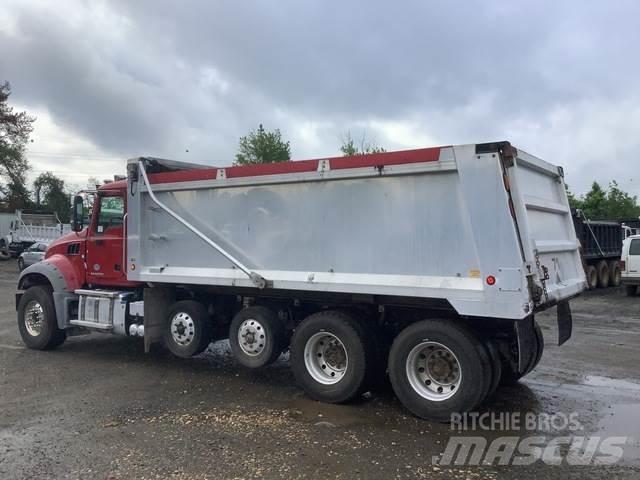 Mack GU713 Camiões basculantes