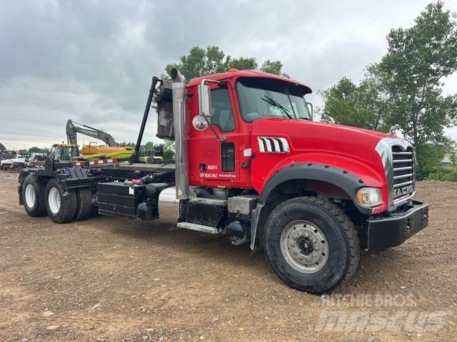 Mack GU713 Camiões multibenne