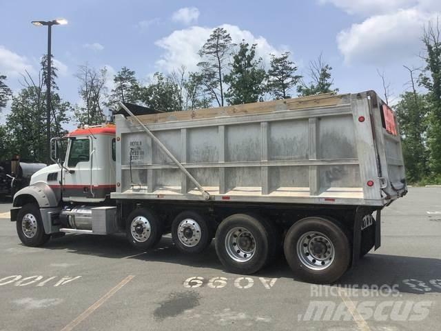 Mack GU713 Camiões basculantes