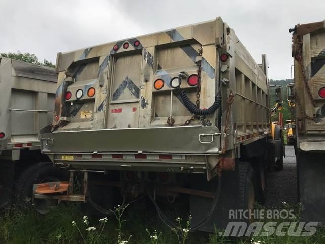 Mack GU713 Lâminas de neve e arados