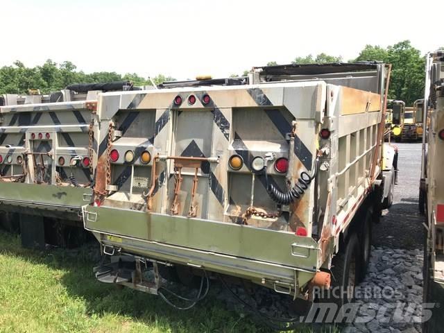 Mack GU713 Lâminas de neve e arados
