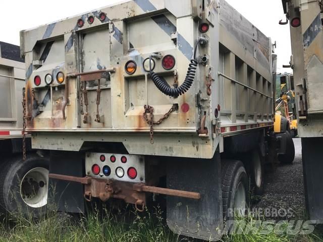 Mack GU713 Lâminas de neve e arados