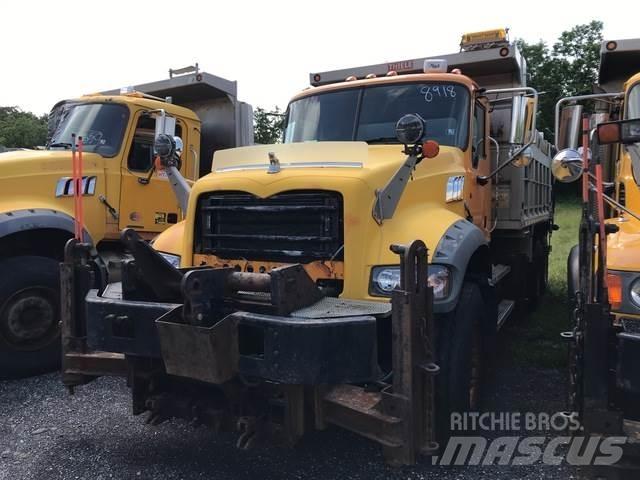 Mack GU713 Camiões basculantes