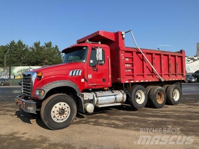 Mack GU713 Camiões basculantes
