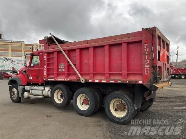 Mack GU713 Camiões basculantes