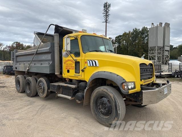 Mack GU713 Camiões basculantes