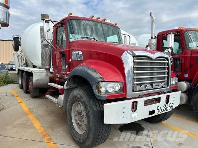 Mack GU713 Outros Camiões