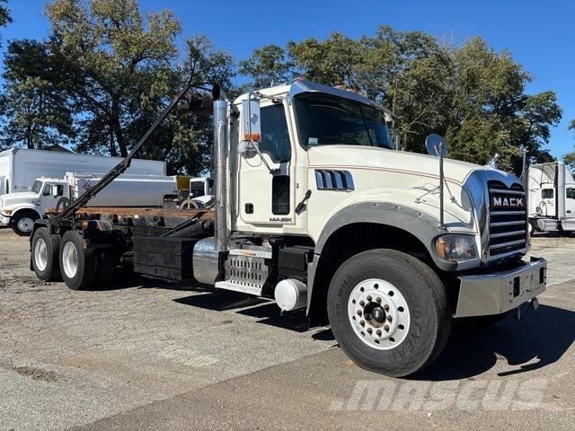 Mack GU713 Camiões multibenne