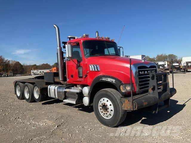 Mack GU713 Tractores (camiões)