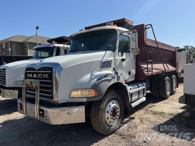 Mack GU813 Camiões basculantes