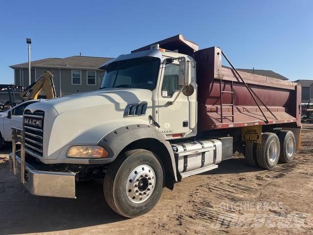 Mack GU813 Camiões basculantes