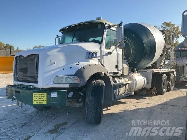 Mack GU813 Outros Camiões