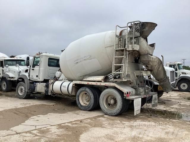 Mack GU813 Outros Camiões