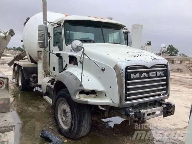 Mack GU813 Outros Camiões