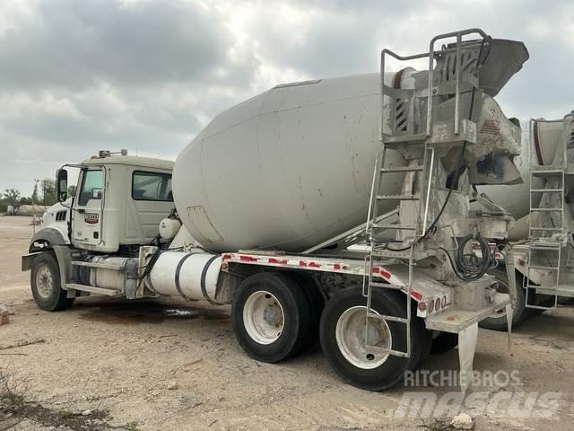 Mack GU813 Outros Camiões