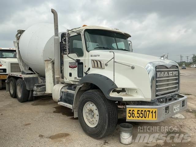 Mack GU813 Outros Camiões