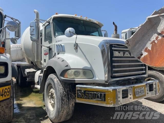 Mack GU813 Outros Camiões