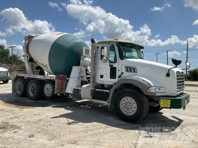 Mack GU813 Outros Camiões