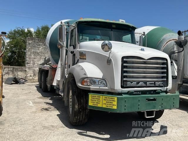Mack GU813 Outros Camiões