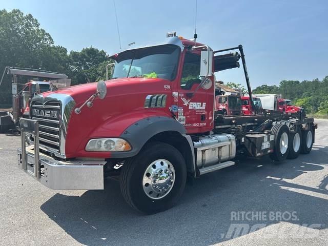 Mack GU813 Camiões multibenne