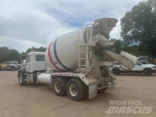 Mack GU813 Outros Camiões