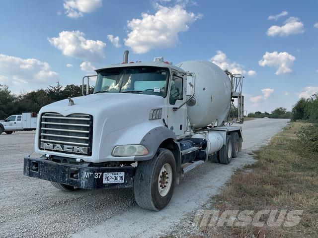 Mack GU813 Outros Camiões
