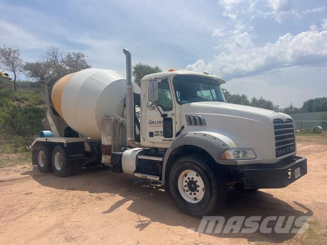 Mack GU813 Outros Camiões