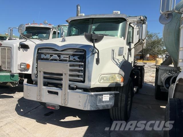 Mack GU813 Camiões de betão