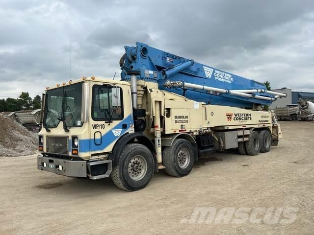 Mack MR Camiões bomba Betão