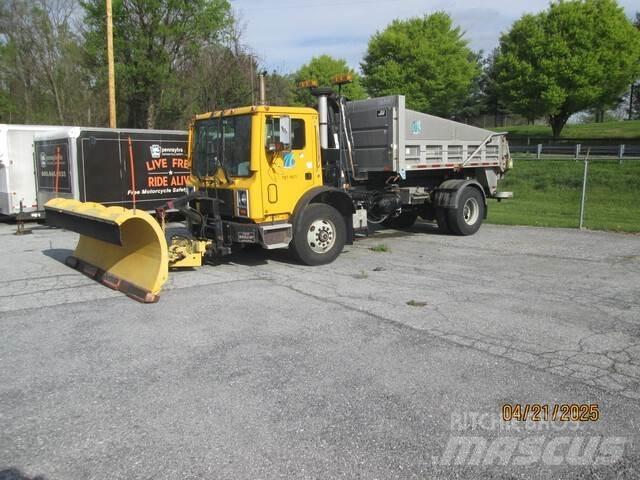 Mack MR690P Lâminas de neve e arados