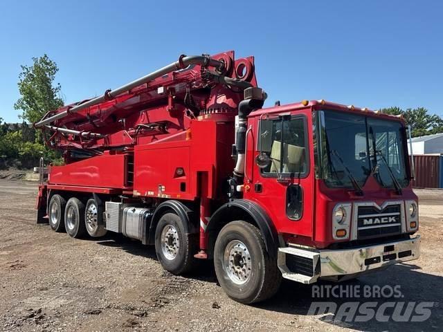 Mack MRU613 Camiões bomba Betão
