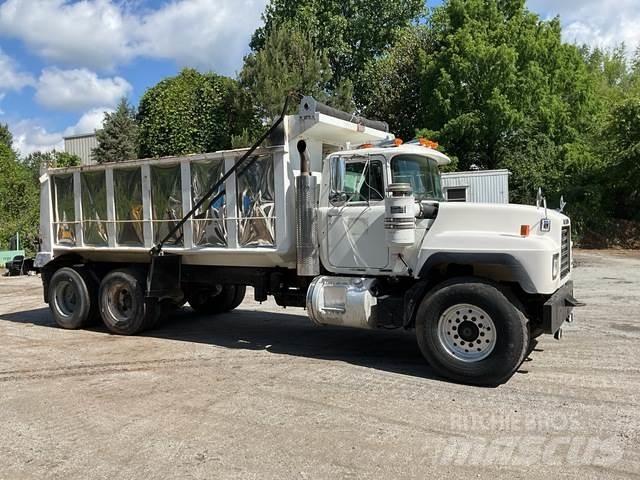 Mack RD600 Camiões basculantes