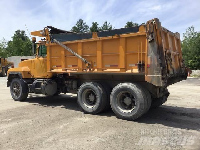 Mack RD688S Camiões basculantes