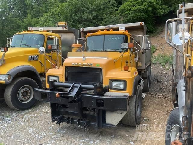Mack RD688S Espalhadores de areia e sal
