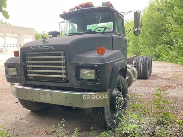 Mack RD688S Cabines e interior
