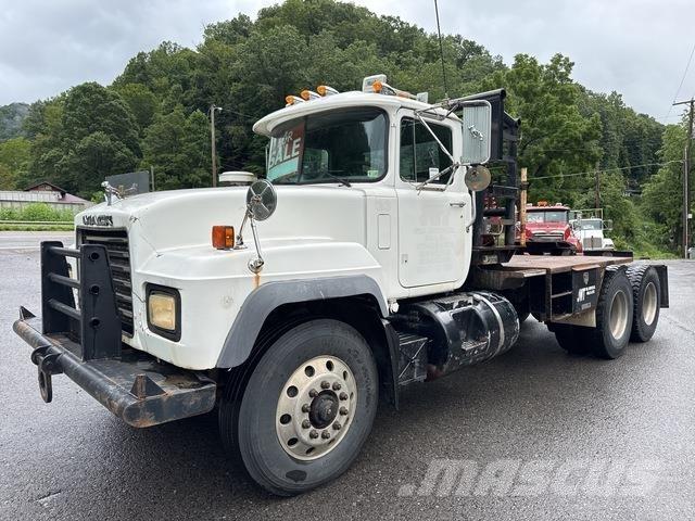 Mack RD688S Camiões estrado/caixa aberta